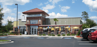 Houlihans - Savannah, Georgia | I-95 Exit Guide