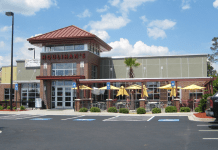 Houlihans - Savannah, Georgia | I-95 Exit Guide