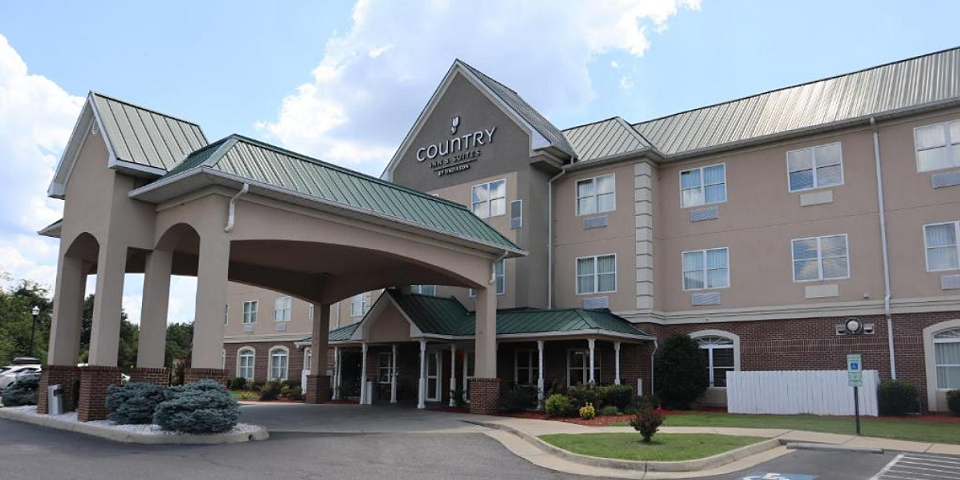 Country Inn and Suites - Emporia, VA | I-95 Exit Guide