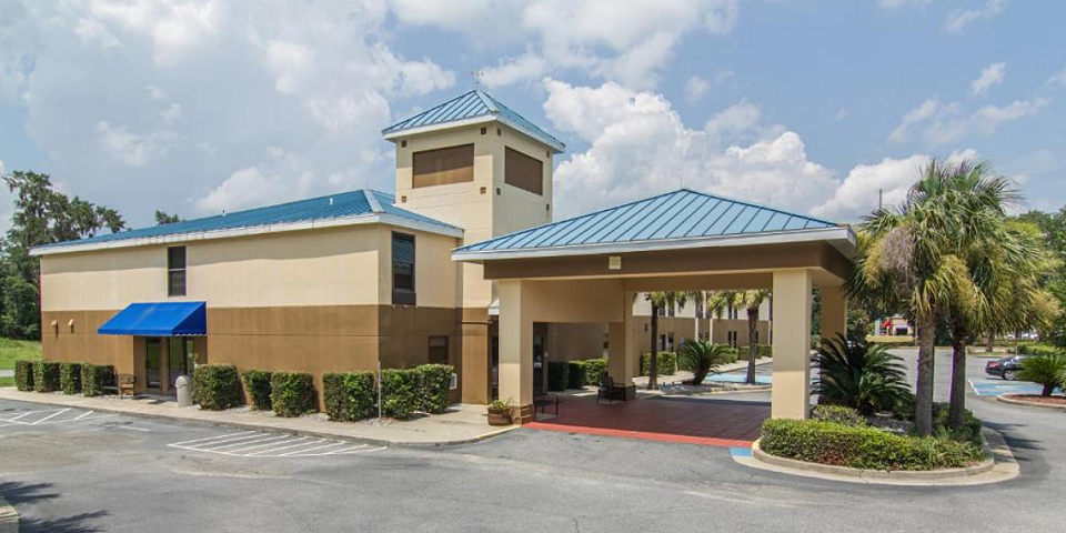 EconoLodge - Darien, Georgia | I-95 Exit Guide