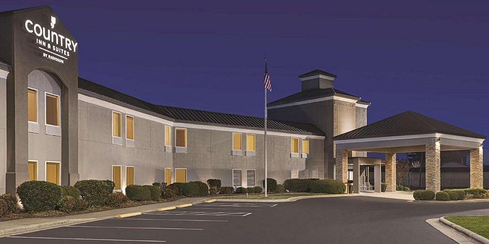 Country Inn & Suites - Dunn, North Carolina | I-95 Exit Guide