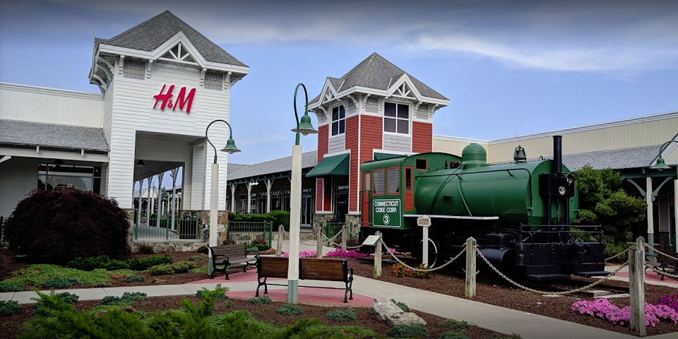 Westbrook Outlets | Outlet Malls Along I-95