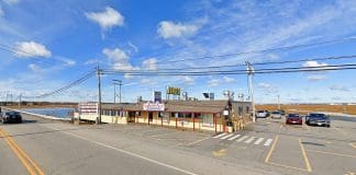 Browns Lobster Pound - Seabrook, New Hampshire | I-95 Exit Guide