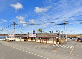 Browns Lobster Pound - Seabrook, New Hampshire | I-95 Exit Guide