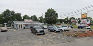 Lena's Seafood - Salisbury, Massachusetts | I-95 Exit Guide