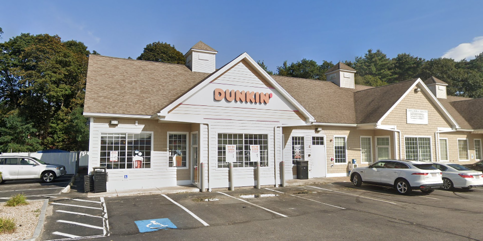 Dunkin' - Salisbury, Massachusetts | I-95 Exit Guide